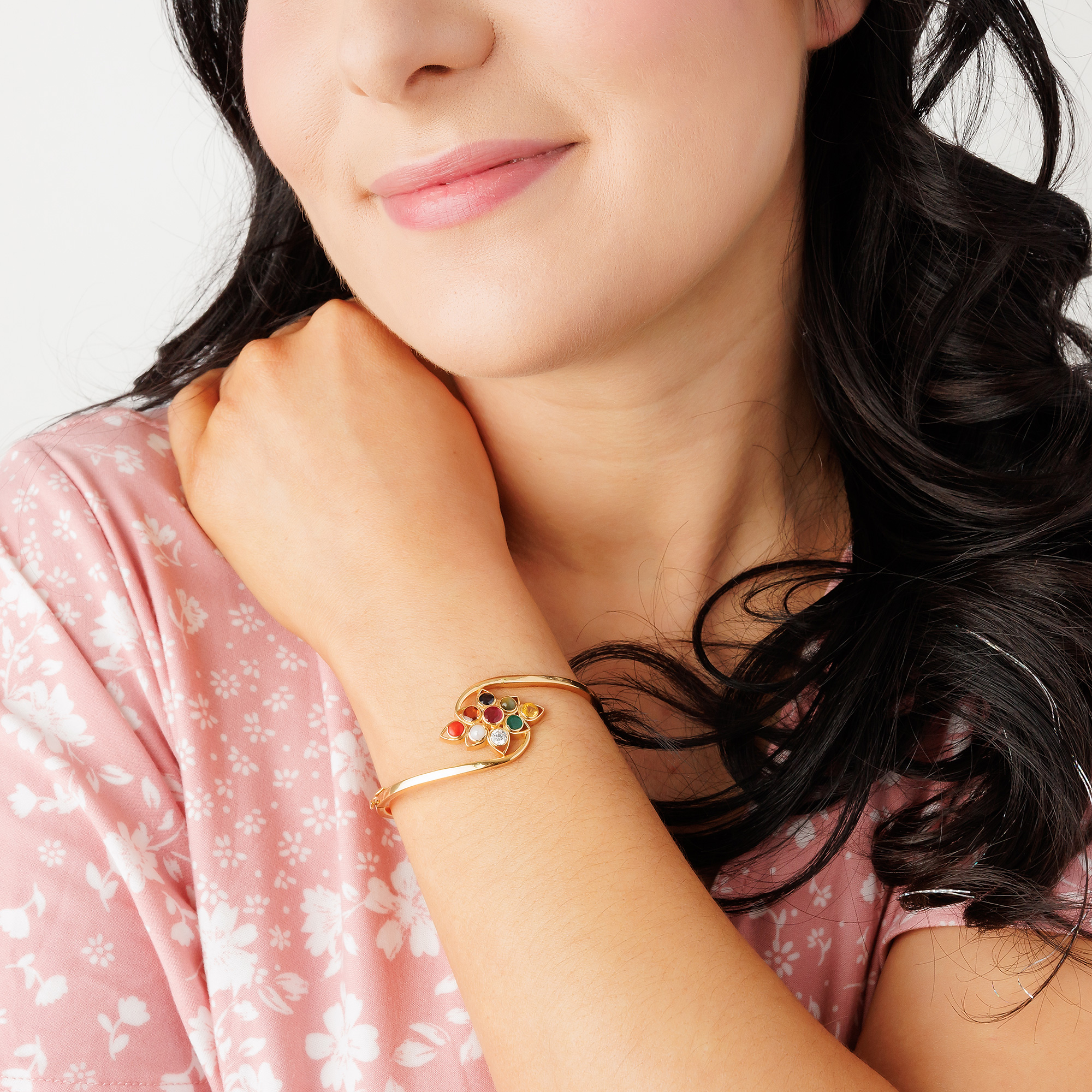 Alayah Navratna Gemstone Bracelet | High-quality Bracelet | CaratLane