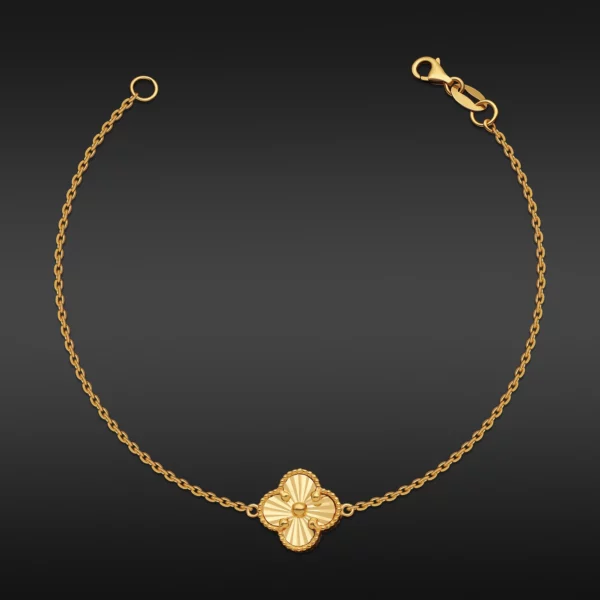 22K Gold Small Classic Clover Bracelet - 1 Motif (3.45G)